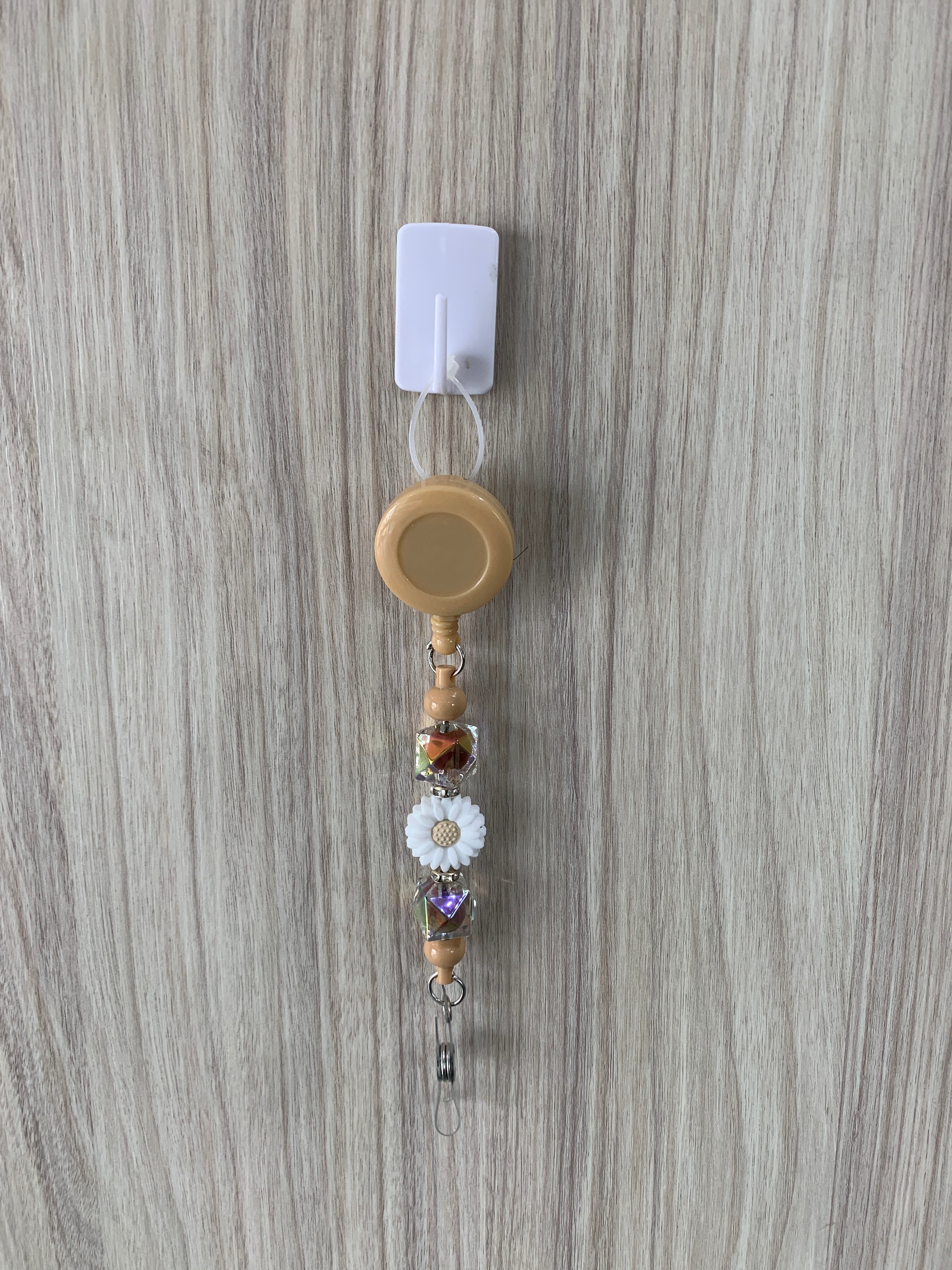 Handmade White Daisy & Crystal Beaded Belt Clip - Beige