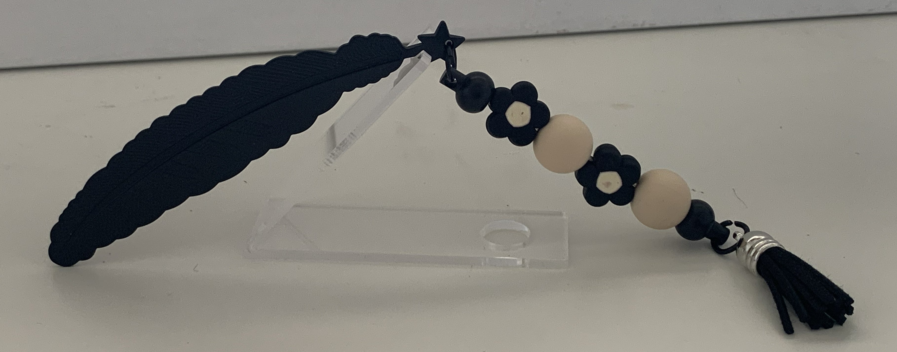 Handmade Feather & Daisy Star Beaded Bookmark - Black
