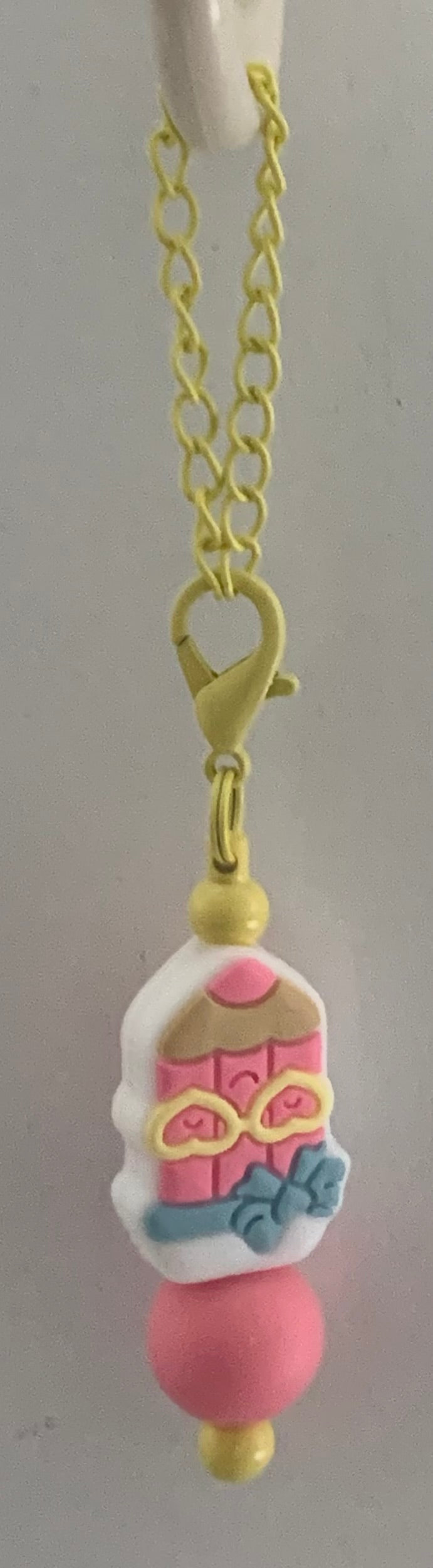 Cup Charm – Kawaii Pencil Character & Pink Bead on Gold Chain