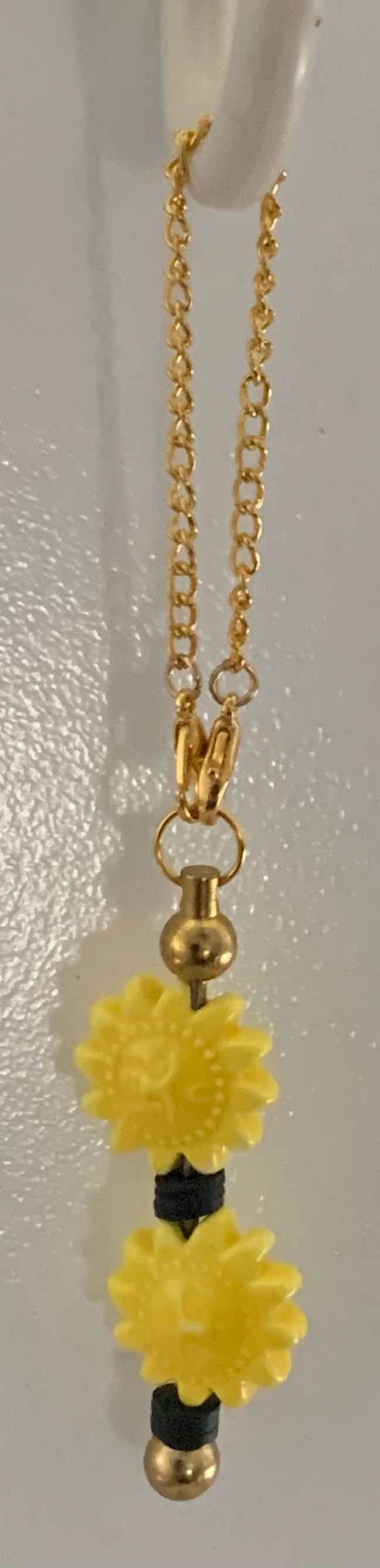 Yellow Daisy Beaded Cup Charm