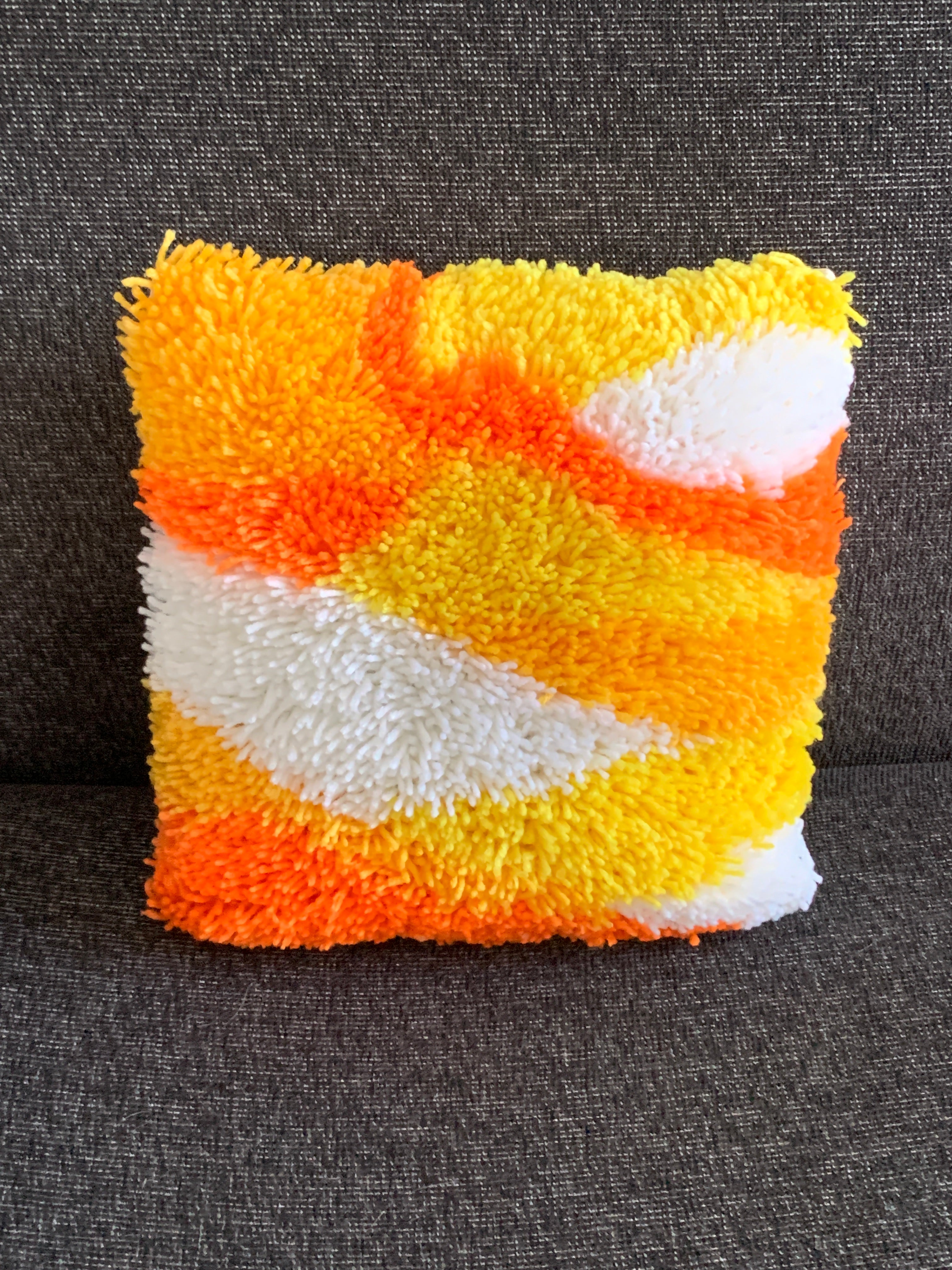 Latch Hook Cushion Cover – Sunshine Swirl