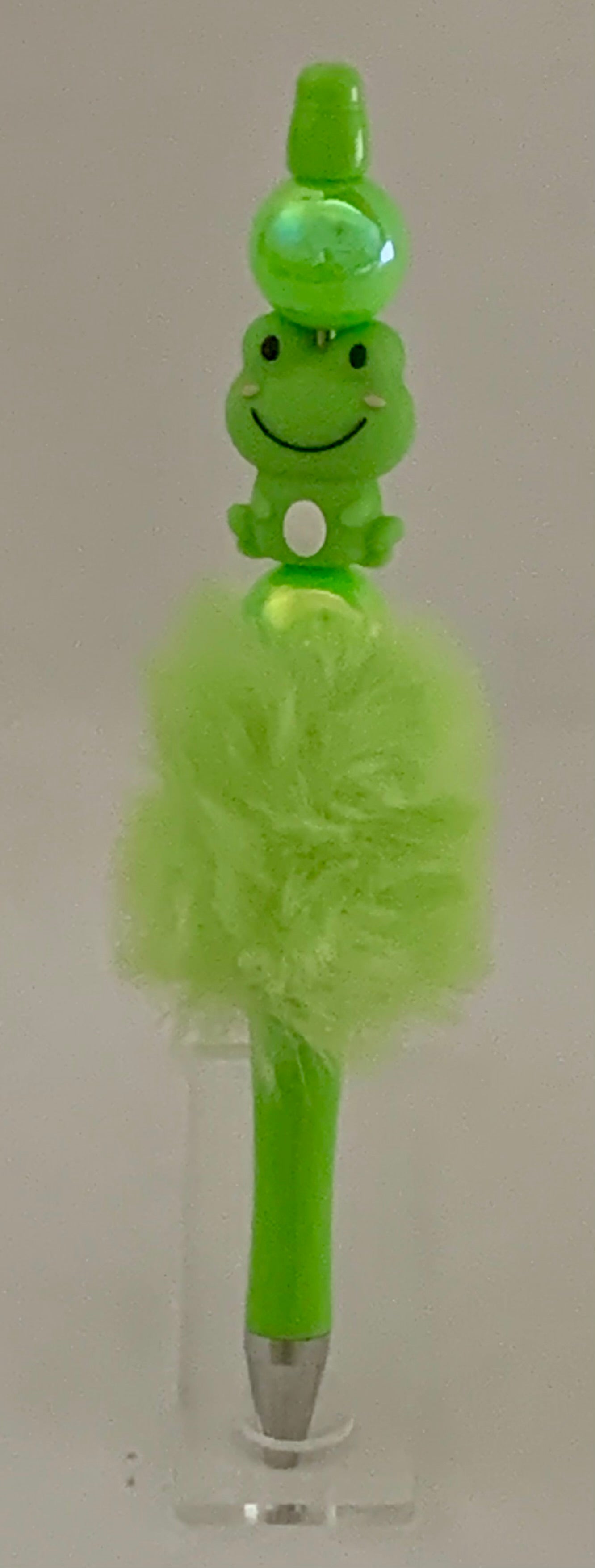 Fluffy Pen - Lime Green Smiling Frog Charm
