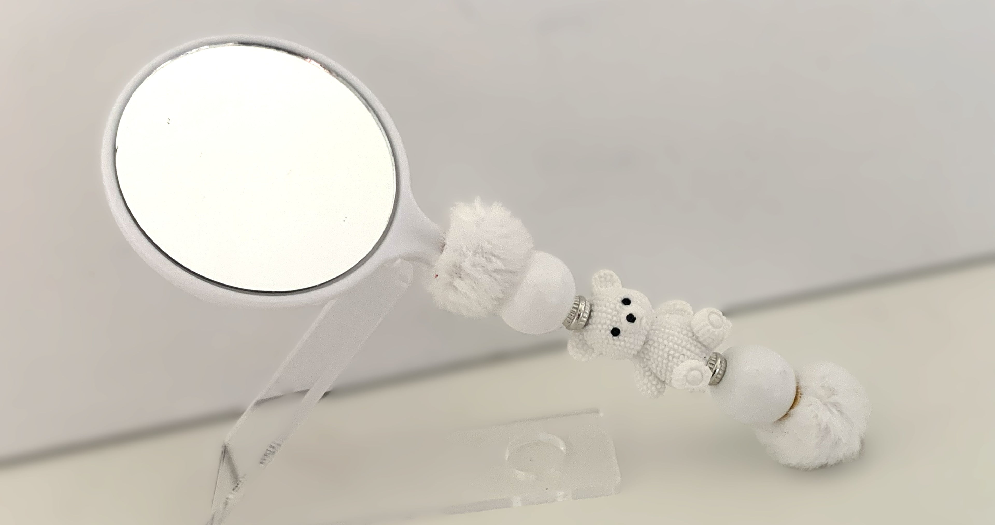 Beaded Hand Mirror – Polar Bear