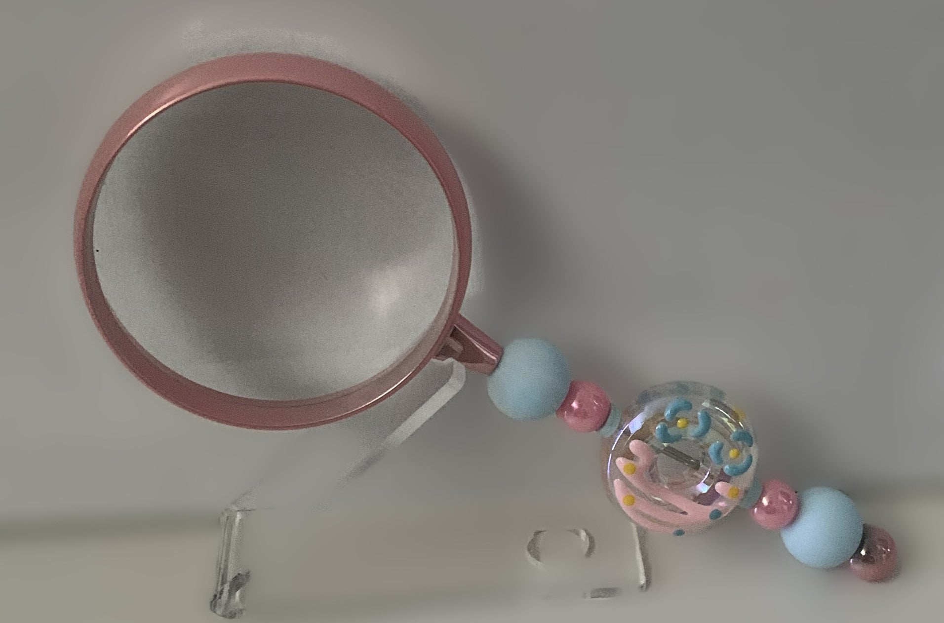 Beaded Magnifying Glass – Donut