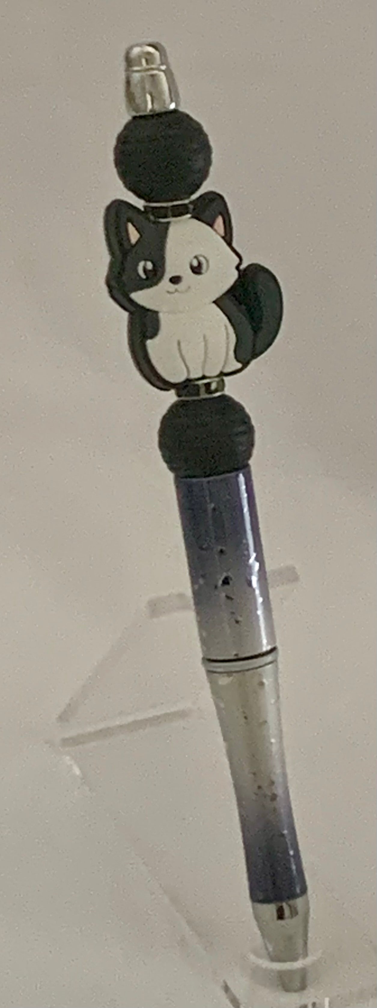 Handmade Kawaii Tuxedo Cat Beaded Pen - Galaxy Blue & Black