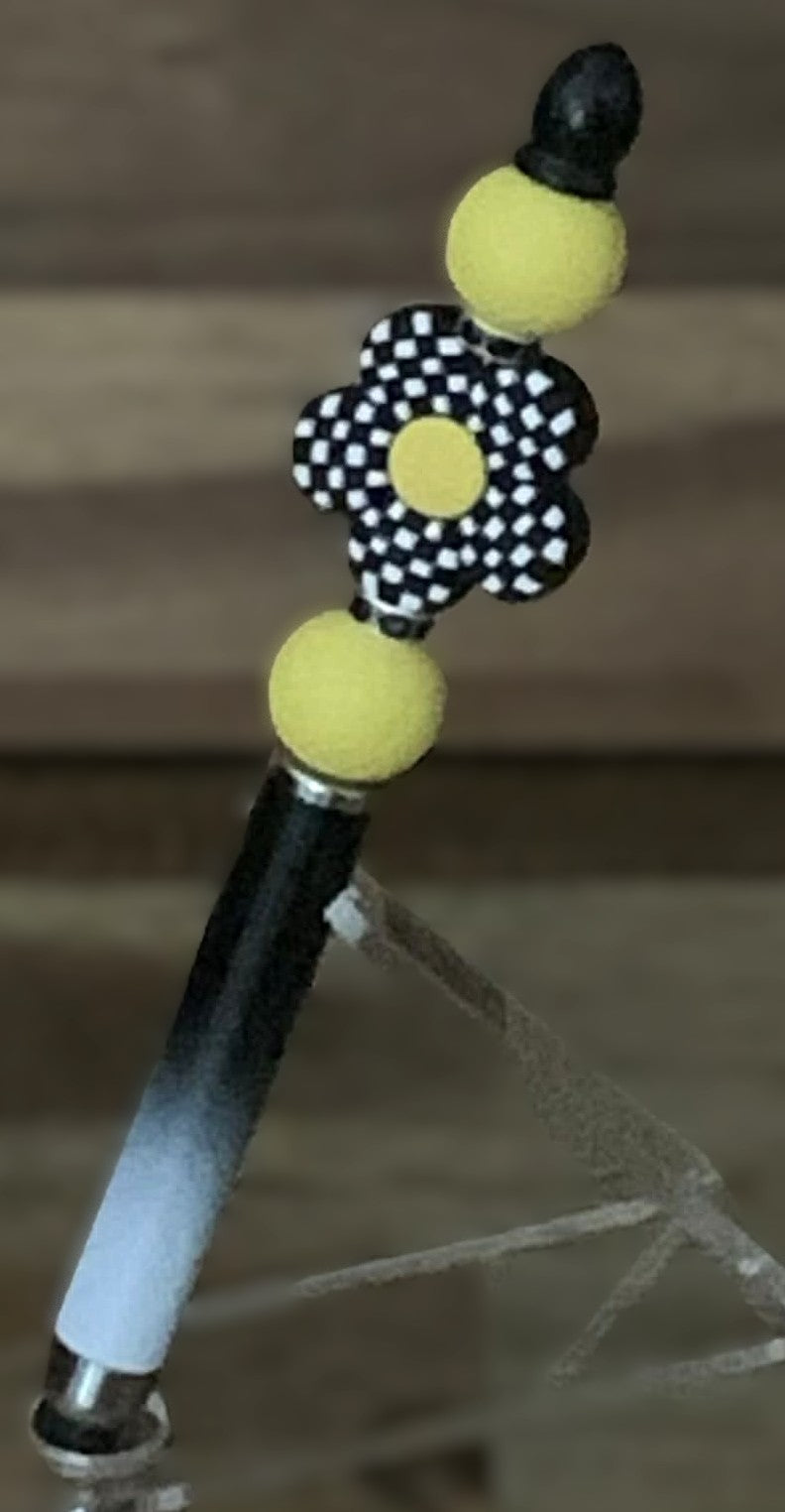 Beaded Stylus Pen – Polka Dot Flower